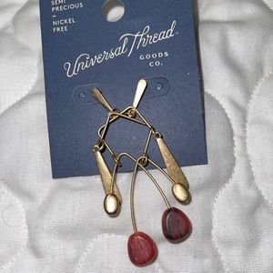 🐠 1 Pair of Nickel Free earrings🐠
